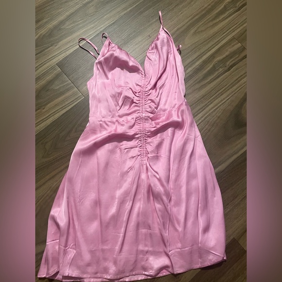 ASTR Peony Dress in Pink- Small - Picture 6 of 7